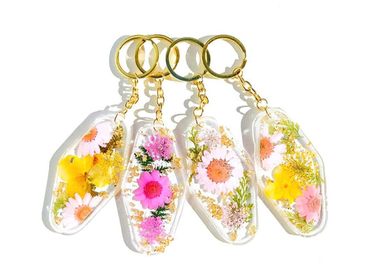 Retro Hotel Key Style Keychain